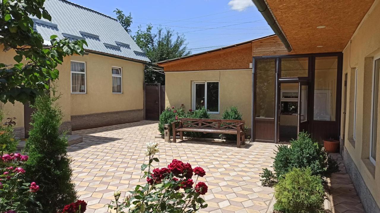 Evergreen Guesthouse Karakol Dış mekan fotoğraf