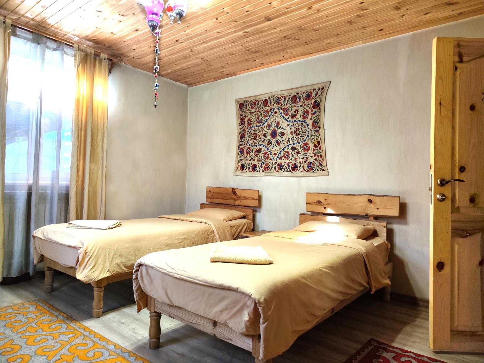 Evergreen Guesthouse Karakol Dış mekan fotoğraf